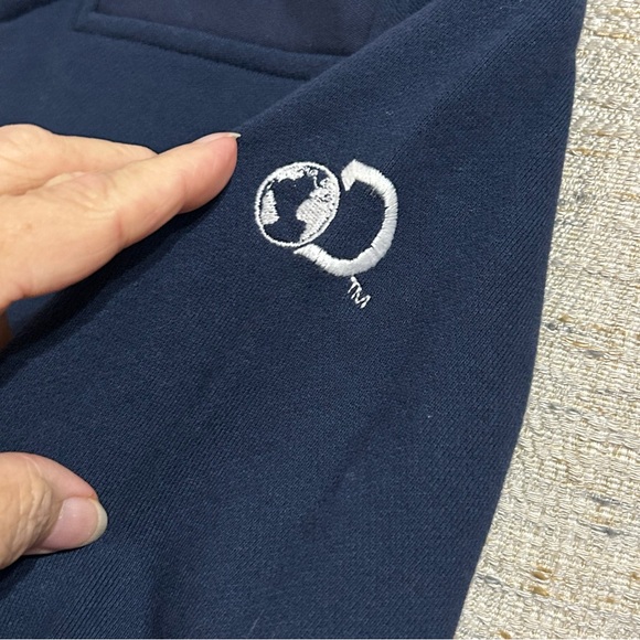 Vineyard Vines x Discovery Channel Shark Week Quarter Zip Cotton Pullover - Picture 3 of 8